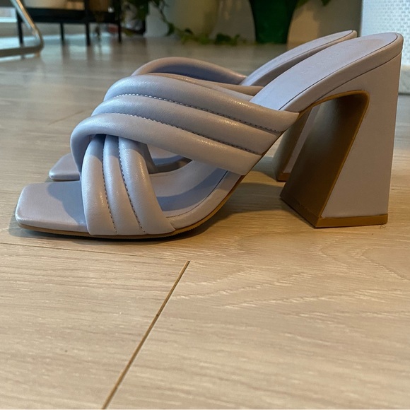 Abound Blue Sandal Heel in size 6.5 - Picture 4 of 7